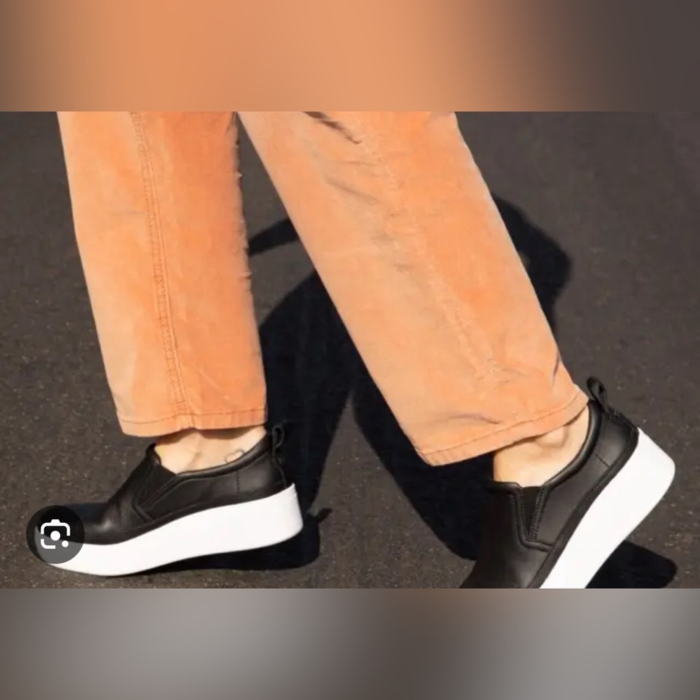Toms slip on thick sole leather shoe